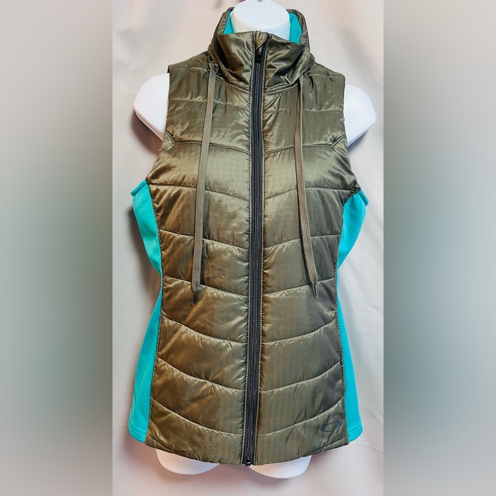 Oakley Women’s Sz‎ Small Gray And Teal Quilted Full Zip Puffer Vest Hooded